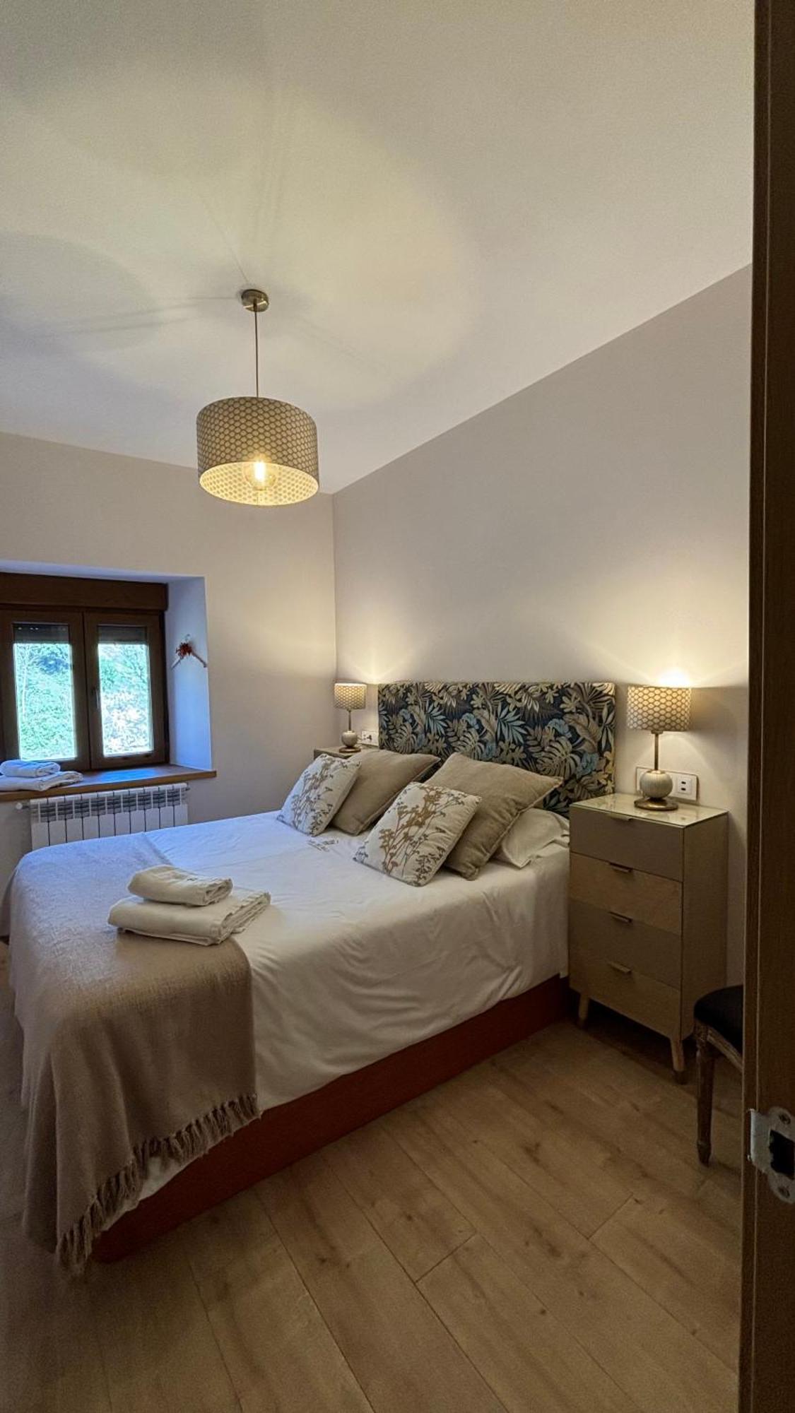 Apartamentos En El Valle Del Jerte Flores Para Angela Cabezuela Del Valle Esterno foto