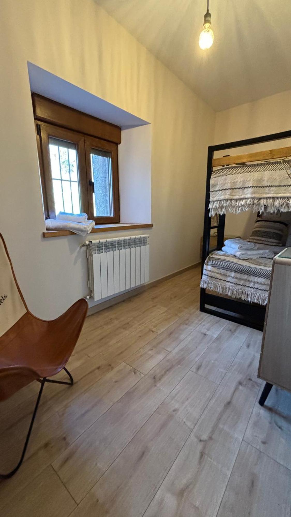 Apartamentos En El Valle Del Jerte Flores Para Angela Cabezuela Del Valle Esterno foto