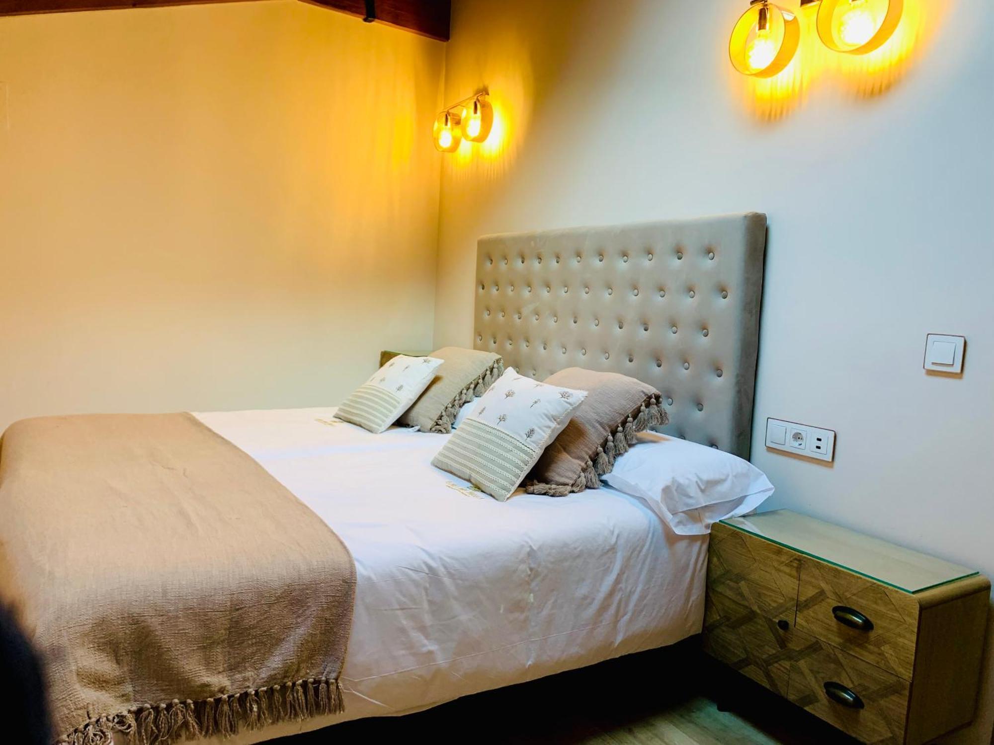 Apartamentos En El Valle Del Jerte Flores Para Angela Cabezuela Del Valle Esterno foto