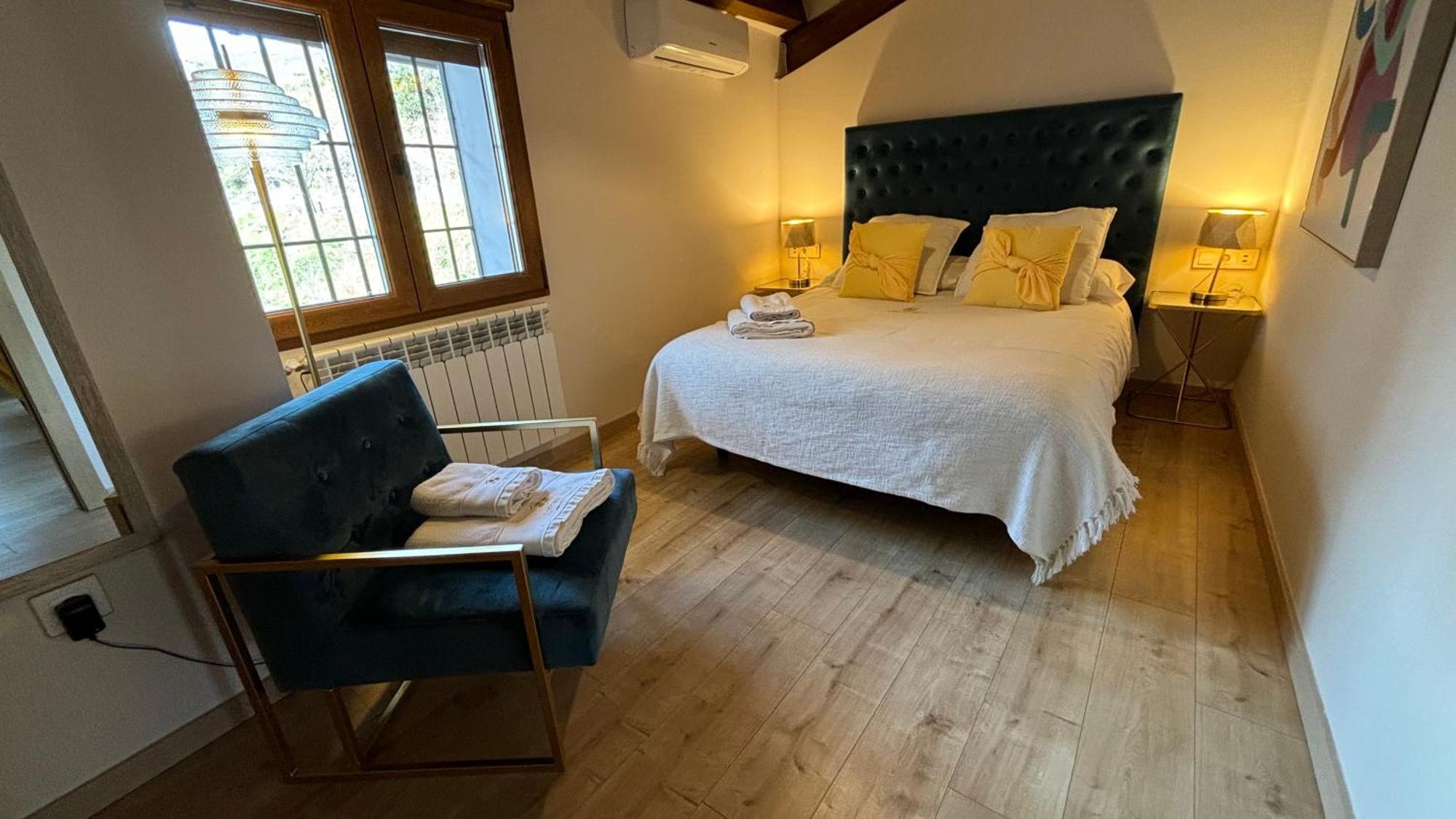 Apartamentos En El Valle Del Jerte Flores Para Angela Cabezuela Del Valle Esterno foto