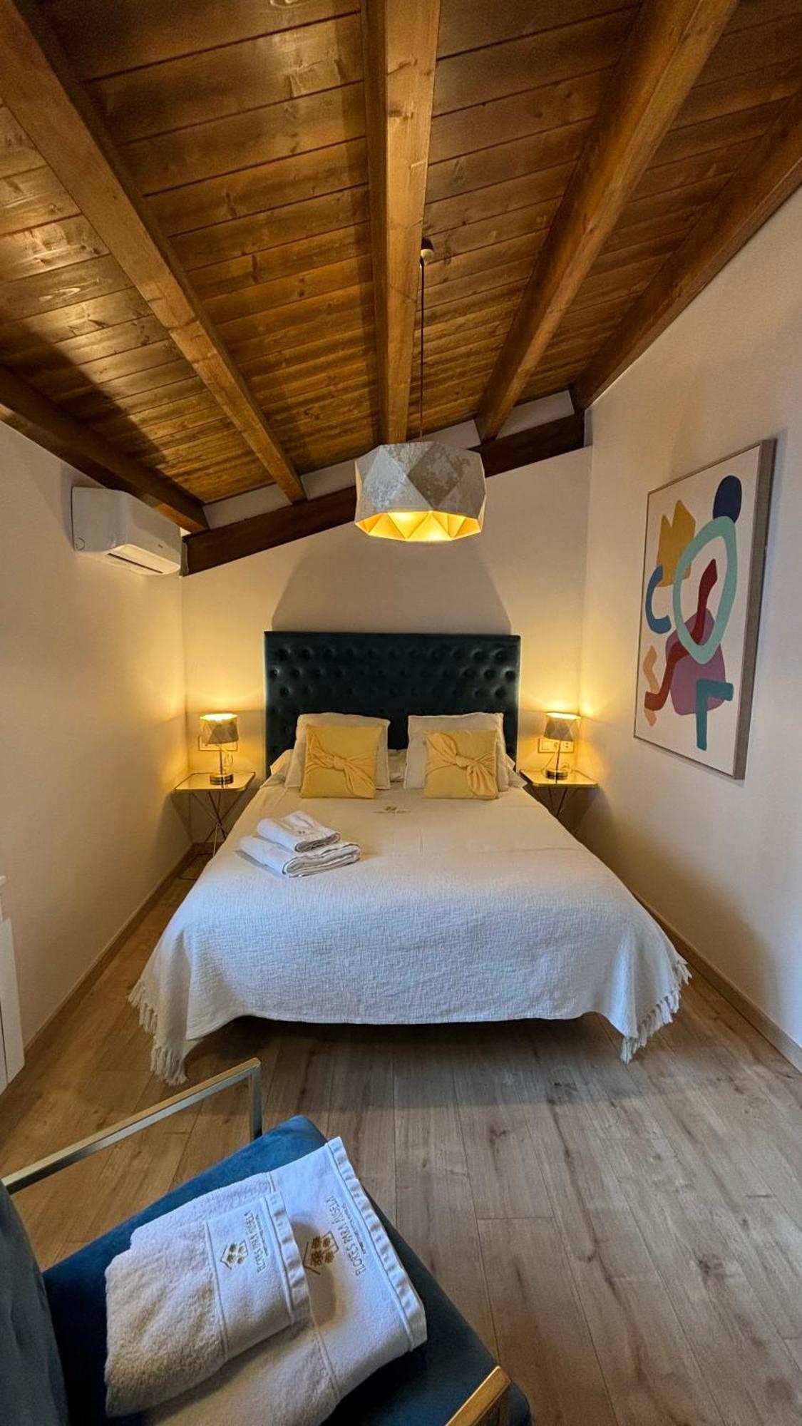 Apartamentos En El Valle Del Jerte Flores Para Angela Cabezuela Del Valle Esterno foto